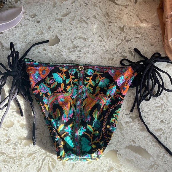 Nanette Lepore King Road Charmer Halter Bikini and String Bottoms - Picture 4 of 8